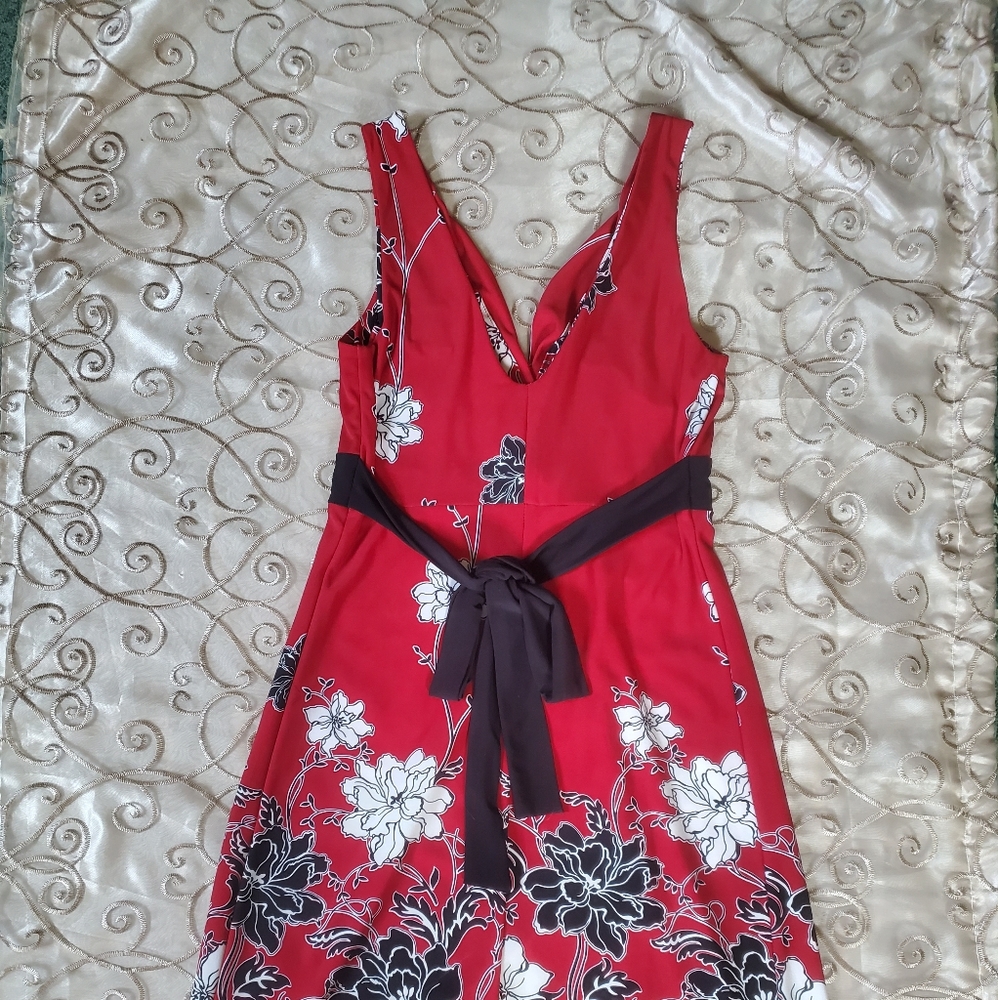 Gorgeous Red dress - Picture 5 of 7